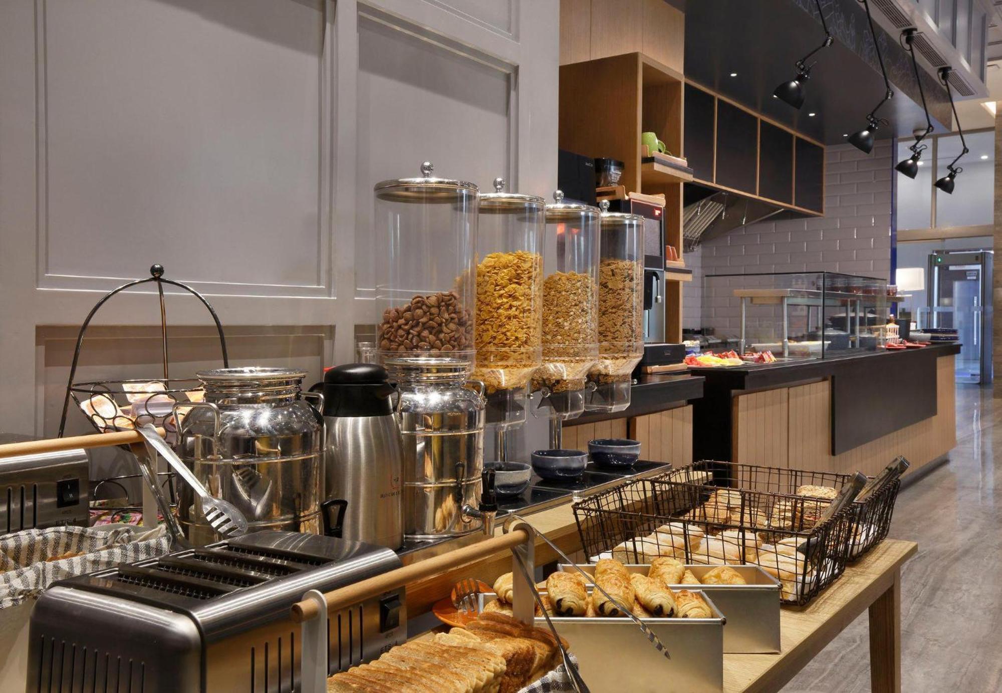 Holiday Inn Express Greater Noida Knowledge Park By Ihg Bagian luar foto